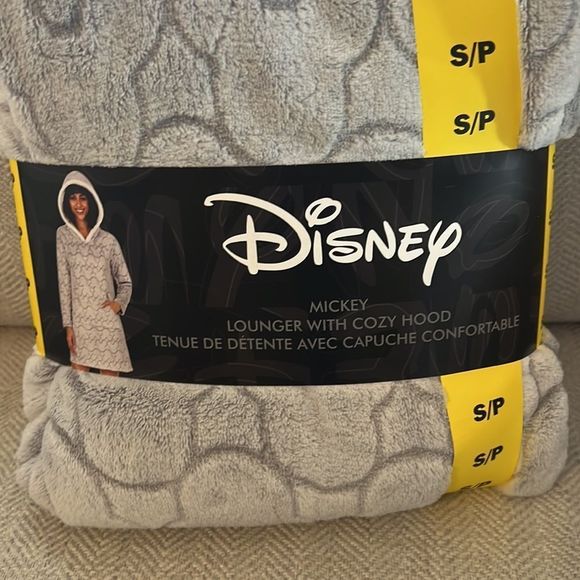 Disney Mickey & Minnie Lounger with Cozy
Hood / Grey (SM/M/L/XL/XXL) NWT - Picture 3 of 9